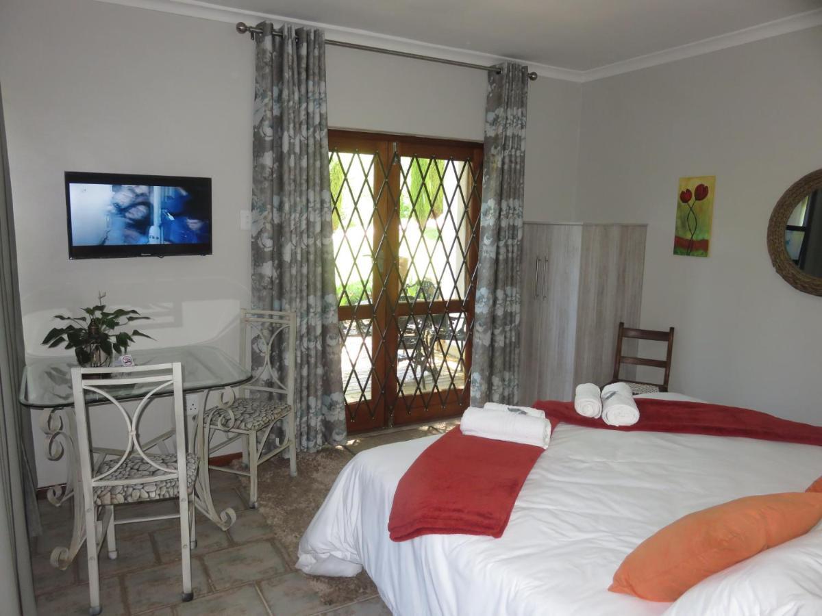 Cul De Sac - Accommodation Джордж Екстериор снимка